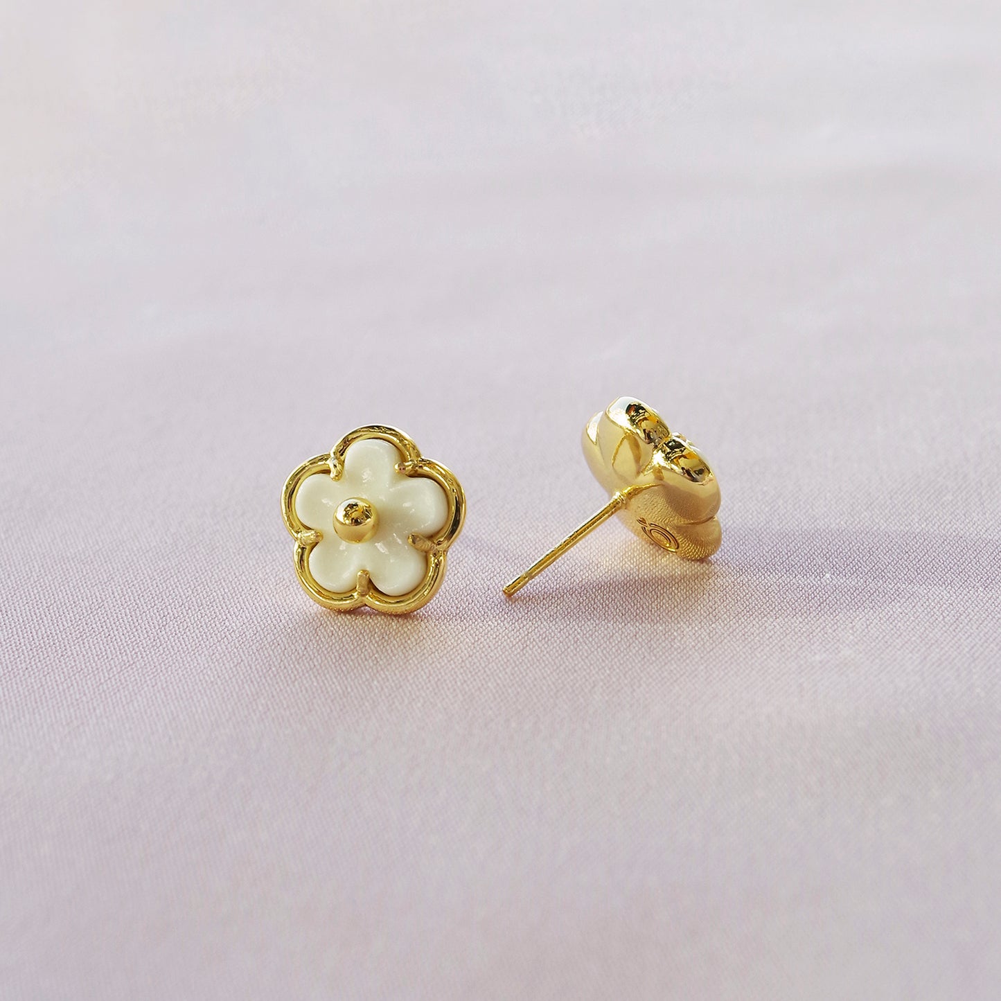 Mini Porcelain Daisy Stud Earrings