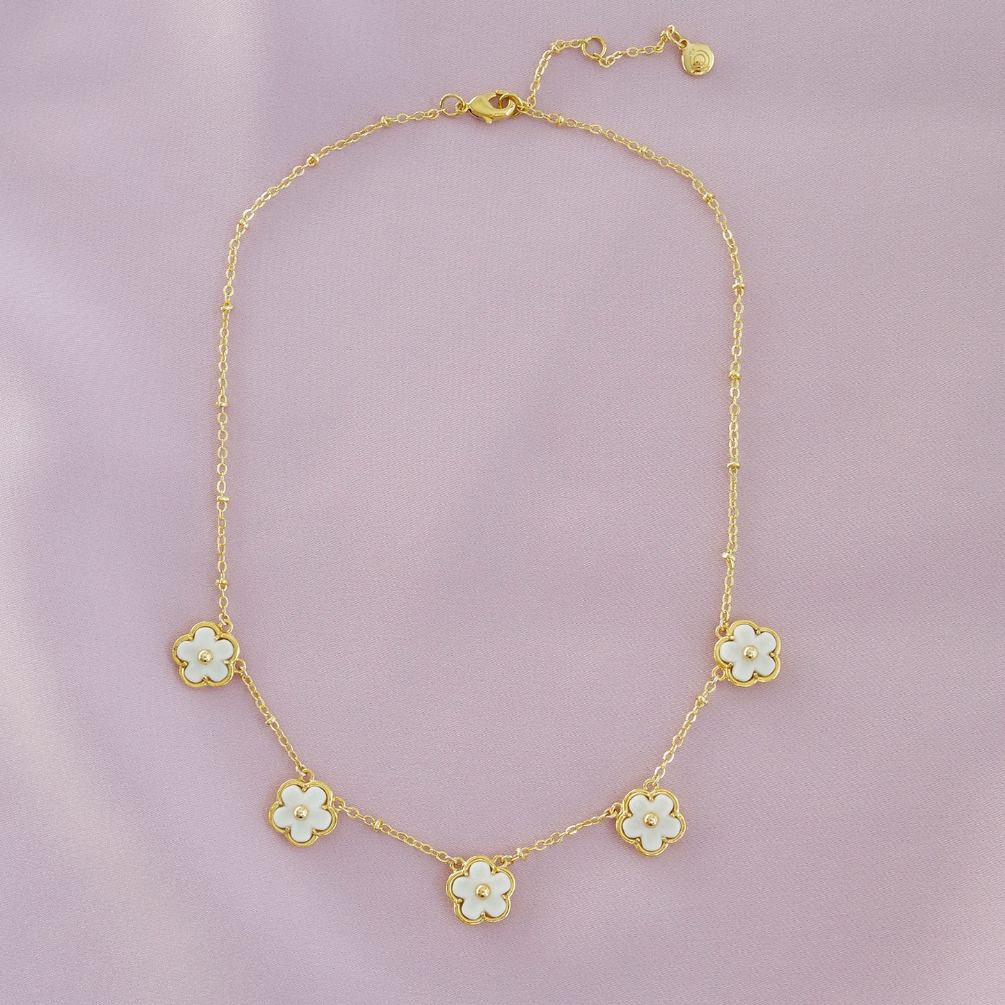 Mini Porcelain Daisy Short Station Necklace