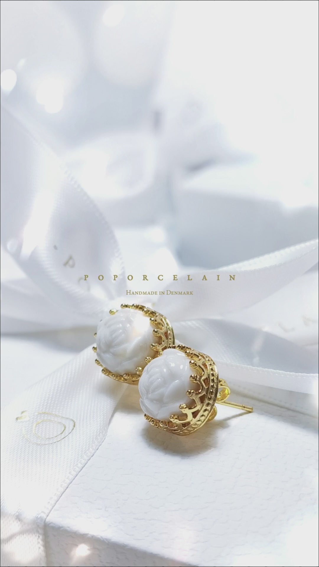 Mini Porcelain Rose Stud Earrings POPORCELAIN