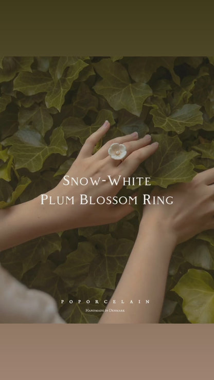 Snow-White Porcelain Plum Blossom Ring